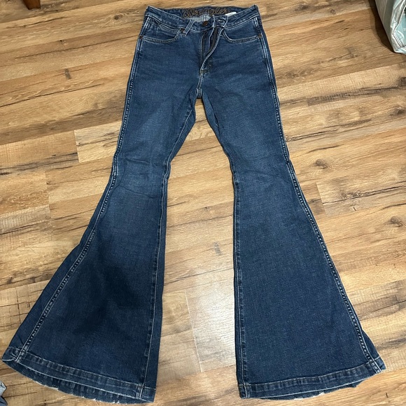 Wrangler high rise flare - Picture 2 of 2